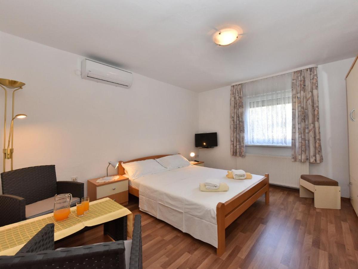 Traditional Apartment In Zadar With Garden Εξωτερικό φωτογραφία